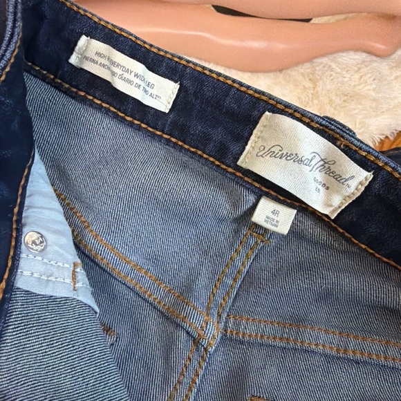 Universal Thread Wide Leg Jeans in Dark Blue Wash - Picture 5 of 6